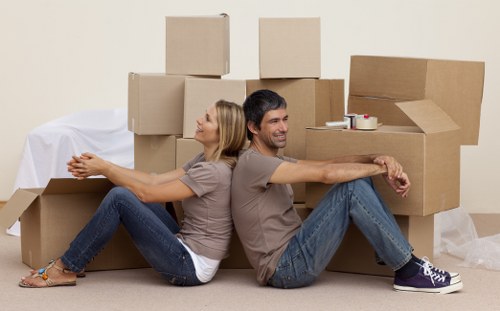 Moving day access and loading for flat removals in Westkensington